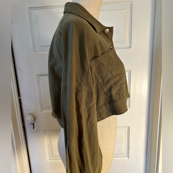 EE Some Army Green Snap Cropped Juniors Jacket Boutique S/M - Picture 6 of 10